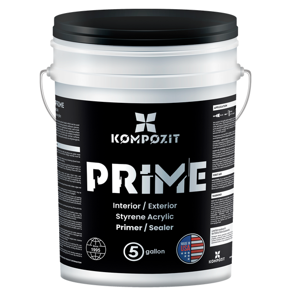 Kompozit Prime paint bucket on a white background
