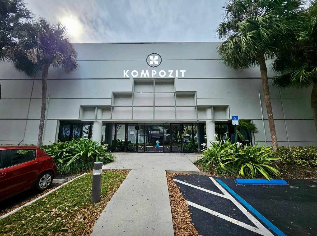 Kompozit Paint Store in Deerfield Beach, Florida